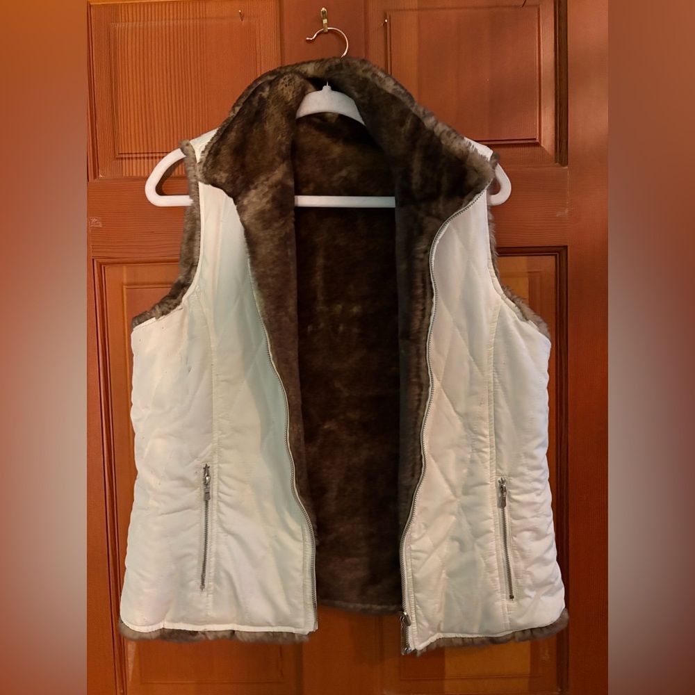 Reversible fur vest